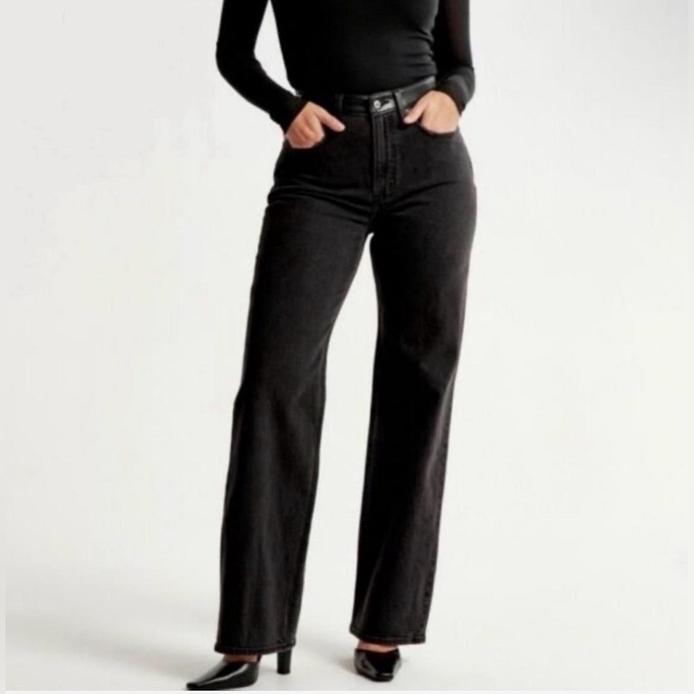 Abercrombie & Fitch Women's The ‘90s Relaxed High Rise Jean